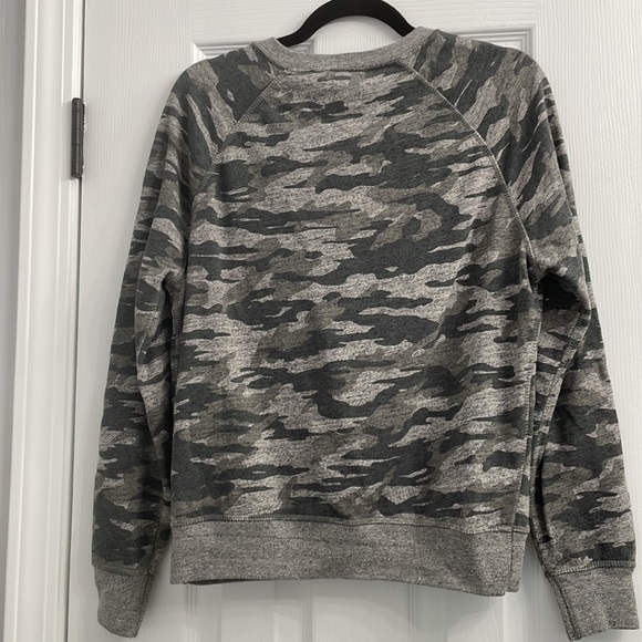 Camo University of Michigan Sweatshirt - Picture 3 of 5